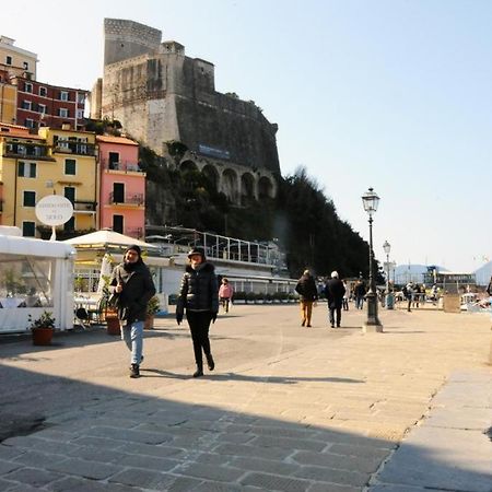 La Finestra Del Pesco Apartment Lerici Luaran gambar
